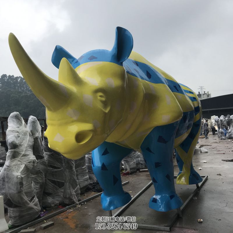 铜犀牛雕塑环形 企业标志牛类雕塑精选 主题铸铜雕塑提供